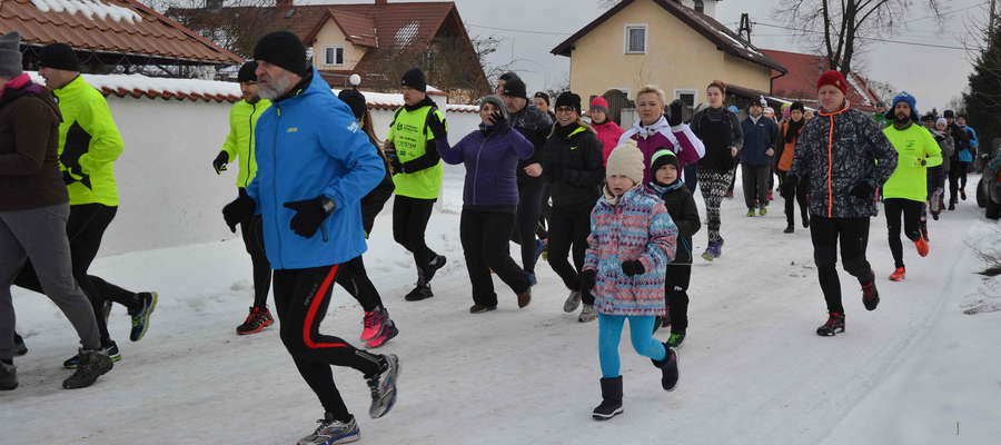 Ponad dwustu biegaczy wystartowało 3. edycji Gminnego Biegu Zimowego "Rodzinne bieganie"