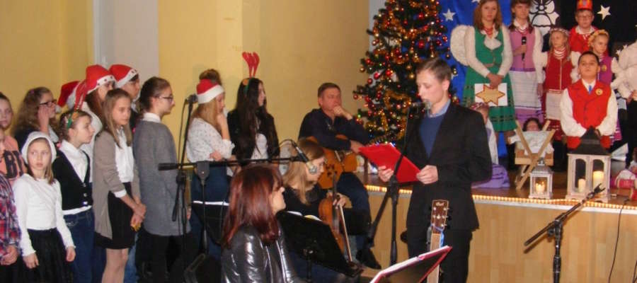 Koncert Noworoczny odbył się tradycyjnie w sali wiejskiej w Ząbrowie