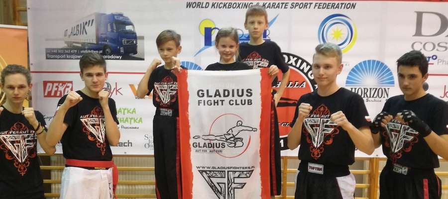 Na mistrzostwach w Mińsku Mazowiecki siódemka z Gladiusa wywalczyła osiem medali