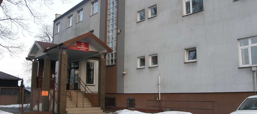 Budynek prokuratury w Olecku mieści się na ul. Sembrzyckiego