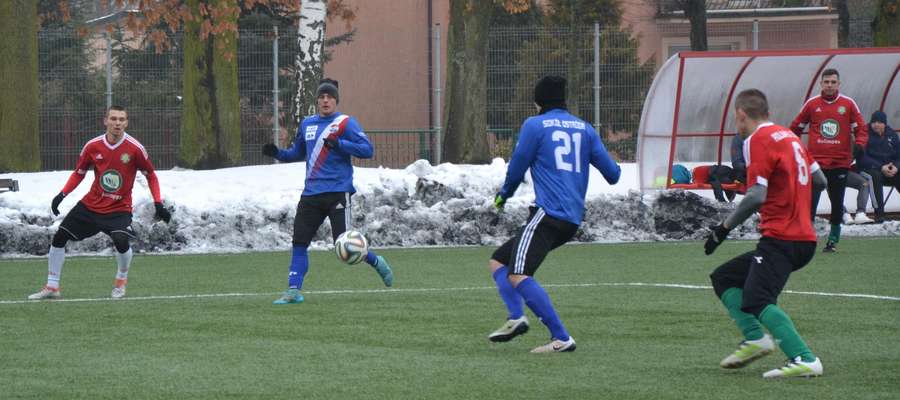 W pierwszym zimowym sparingu piłkarze Sokoła 7:1 pokonali GKS Wikielec