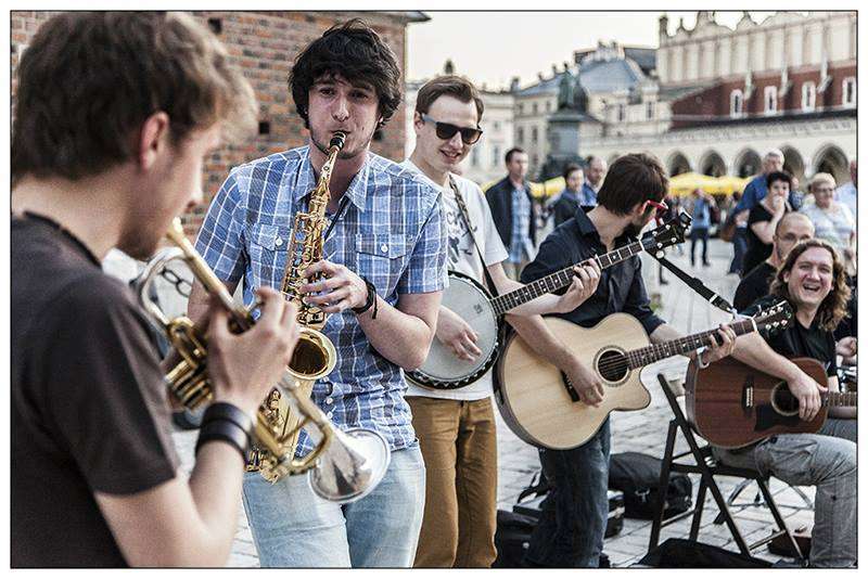 Kraków Street Band na olsztyńskiej scenie - full image