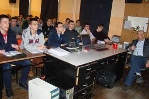 Uczniowie bartoszyckiego „Mechaniaka” zdobyli uprawnienia elektryczne