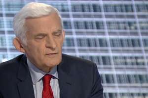 Jerzy Buzek: Będziemy bliżej Rosji, a dalej od jądra Europy