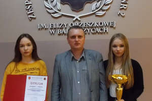 Eliminacje do  Olimpiady Wiedzy o Obronie Cywilnej wygrały uczennice ZSP nr 2