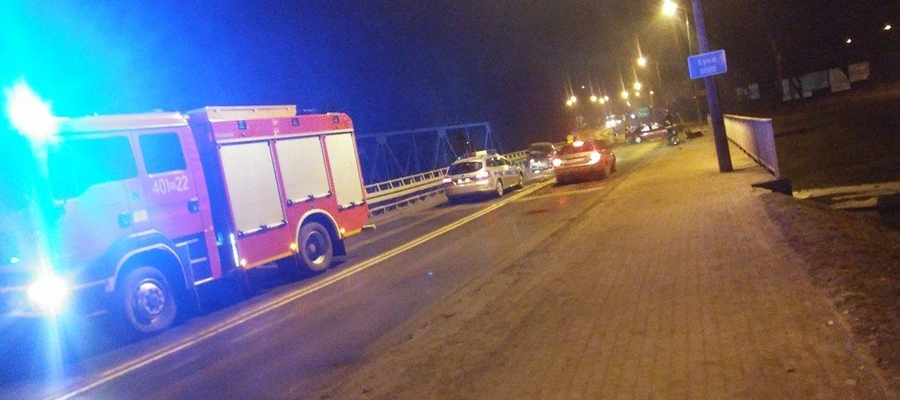 Najpoważniejszym zdarzeniem dla strażaków było zderzenie dwóch samochodów na moście w Bartoszycach.