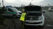 Strażnicy graniczni zatrzymali mercedesa i vw za 180 tysięcy