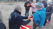 Dostali odblaski od barczewskich policjantów