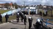 Ponad 130 policjantów na stadionie w Iławie