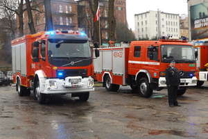 Strażacy dostali nowe samochody ratowniczo - gaśnicze