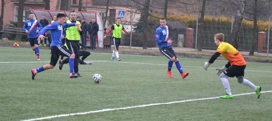Piłkarze Sokoła Ostróda w sobotę (11 marca) rozpoczną wiosenna walkę o ligowe punkty