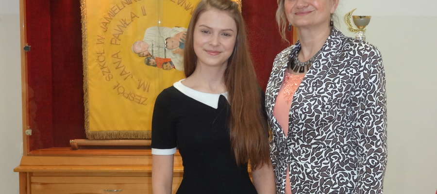 Julia Madoń i jej polonistka Beata Hajduk 