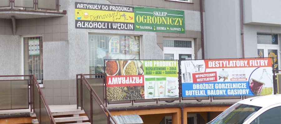— W  naszym sklepie  zakupią Państwo wszystko co jest   potrzebne,  by  cieszyć  się  smakiem domowych wędlin – mówi Dawid Okorski, właściciel