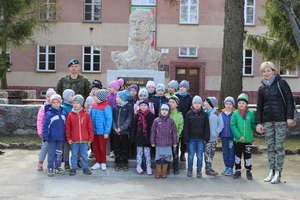 Dzieci z Misia Uszatka z wizytą w wojsku 