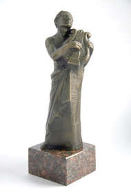 Autorką statuetki Orfeusza jest Alina Kluza-Kaja
