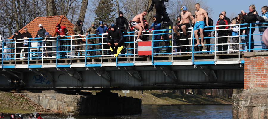 Wielkanoc 2016 - skoki w z mostu obrotowego 
