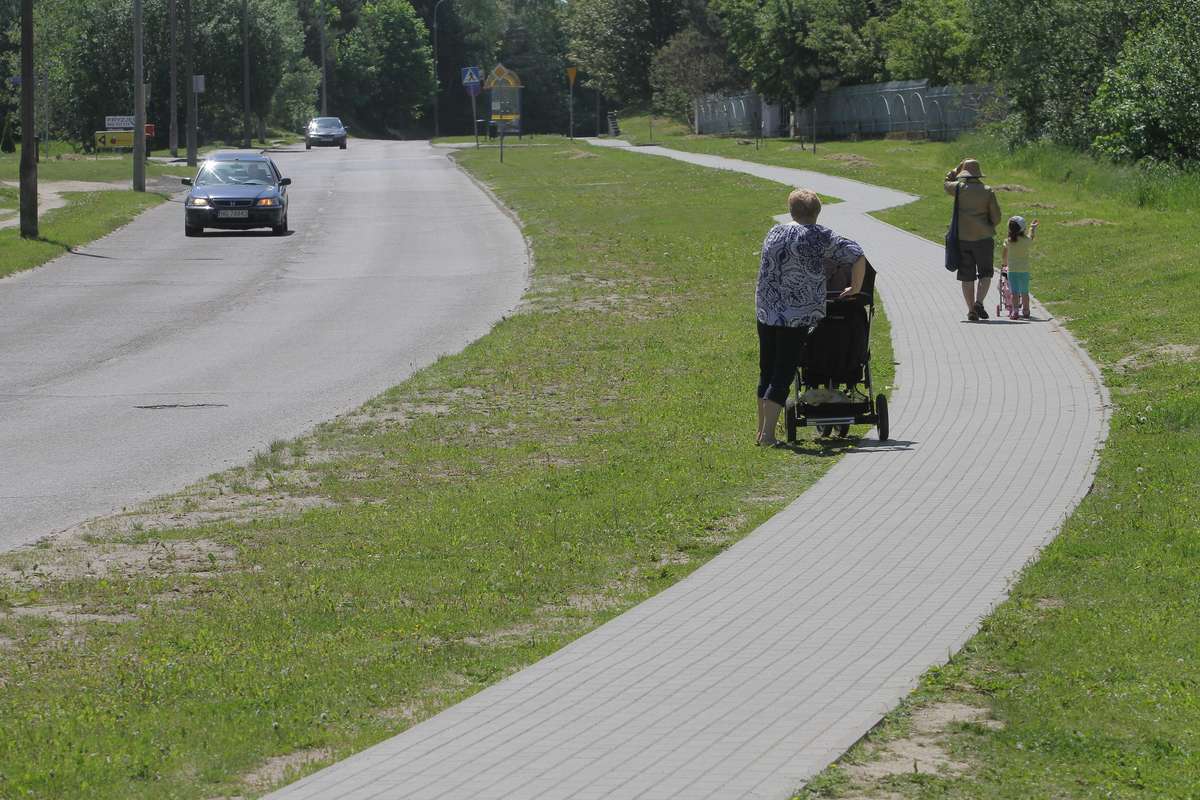 ul Hozjusza

OLSZTYN - Osiedle Redykajny - wzdłuż ul. Hozjusza ma zostać zbudowana ścieżka rowerowa Fot. Grzegorz Czykwin /20 maj 2014/