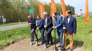 Drogi regionu staną się bezpieczniejsze. Sprawdź, na które inwestycje podpisano umowy [FILM]