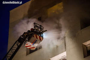 Po pożarze na Malborskiej. Policja ustala przyczynę, mieszkańcy chwalą mundurowych za akcję [zdjęcia]