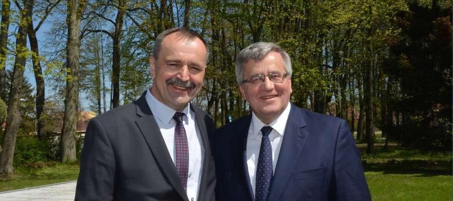 Bronisław Komorowski przyjechał do Olecka, aby poprzeć Wacława Olszewskiego w wyborach na burmistrza Olecka