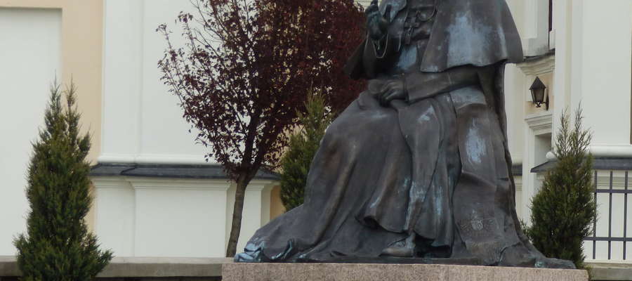 Pomnik Jana Pawła II stanął na rynku w 2011 r.