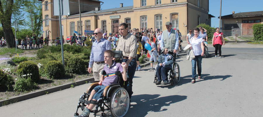 Do Sątop do Sątop - Samulewa przeszedł III Marsz Godności Osób Niepełnosprawnych Intelektualnie.