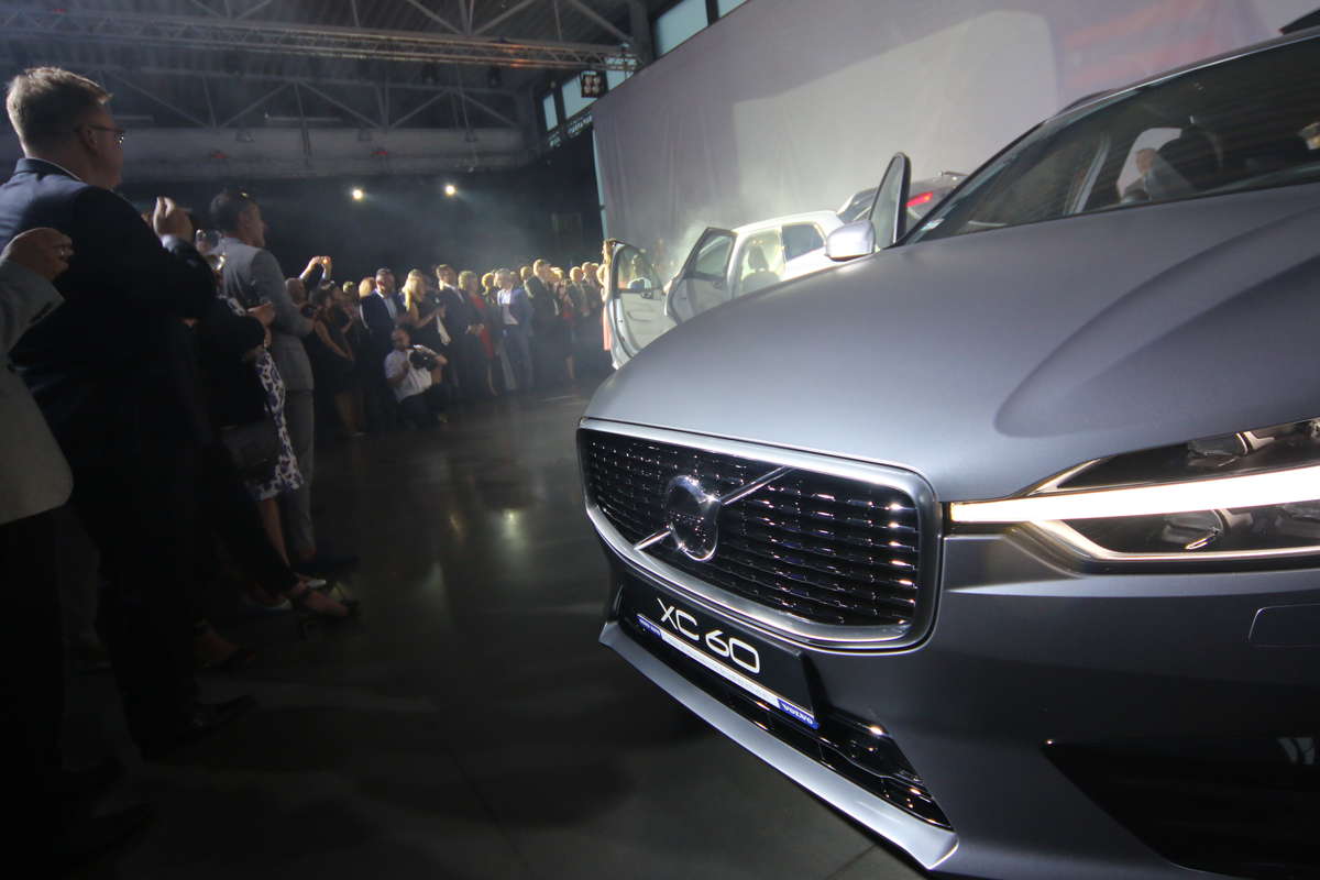 Nowości motoryzacyjne: premiera nowego Volvo XC60  - full image