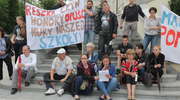 Protest rodziców w Olsztynie. Chcą odwołania dyrektor szkoły [ZDJĘCIA i FILM]