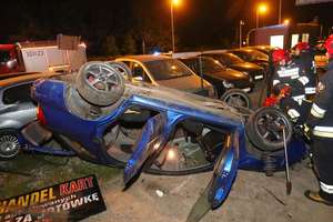Wypadek na Sielskiej. Nieprzytomna pasażerka zabrana do szpitala