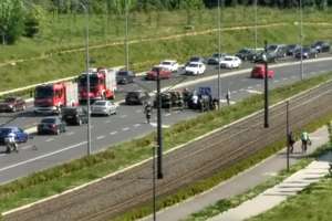 Zderzenie trzech aut na Obiegowej w Olsztynie