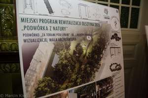 Najlepsze podwórko dla pl. Konsulatu Polskiego
