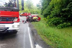 Tragiczny wypadek na DK 57. Ciężarówka zderzyła się z  samochodem osobowym