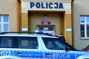 Uderzył 51- latka w twarz 
i wyrwał torbę z kebabami