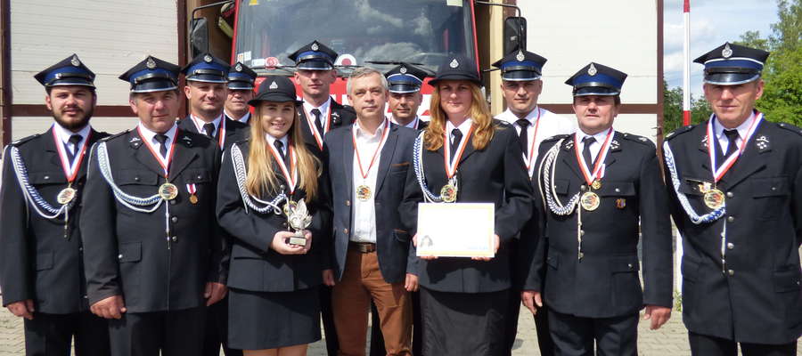 Strażacy zostali uhonorowani medalami 