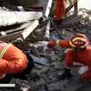 Trwa akcja ratunkowa po trzęsieniu ziemi w Chinach. Ratownicy sprawdzają gruzowiska