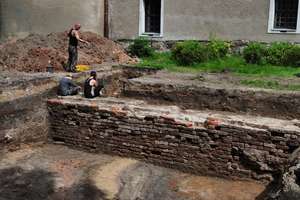 Archeolodzy odkryli gotycki mur w Pasłęku