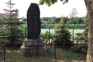 Kamionki: pomnik poległych w czasie Wielkiej Wojny