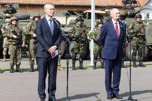 Szef NATO odwiedził żołnierzy z Batalionowej Grupy Bojowej 