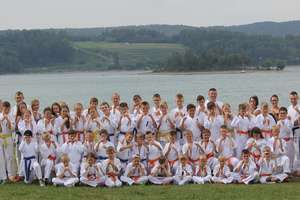 Karatecy SKKK wrócili z obozu nad Soliną