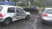 Wypadek na skrzyżowaniu w Olsztynie. Dwie osoby poszkodowane