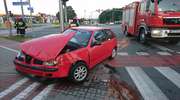 Seat zderzył się z karetką na skrzyżowaniu Płk. Dąbka i Piłsudskiego [zdjęcia]