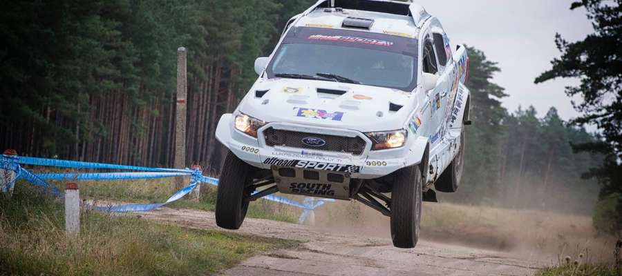 Tym razem ford ranger spisał się bez zarzutu i załoga offroadSPORT Łukaszewski Rally Team wygrała Baja Szczecinek
