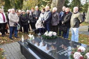 Odsłonili tablicę pamiątkową na grobie Bogusława Strembskiego [zdjęcia]