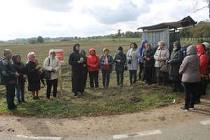 Różaniec do granic: Wierni z Bisztynka i Sątop modlili się na granicy