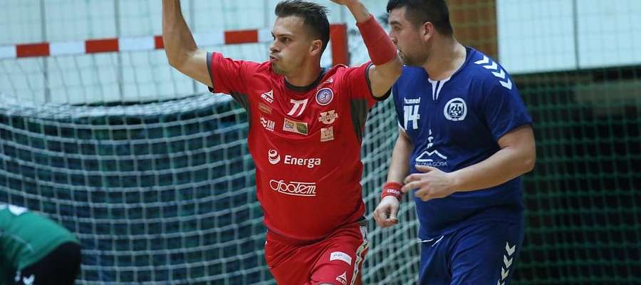 Radosław Dzieniszewski rzucił w Sierpcu aż 13 bramek i... doznał kontuzji łokcia