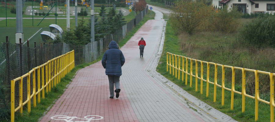 Trakt rowerowo - pieszy na Osiedlu Piastowskim w Kętrzynie powstał w ramach Budżetu Obywatelskiego w 2015 roku. W 2018 pojawi się przy nim m.in. oświetlenie i ławeczki.