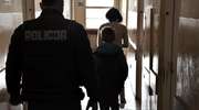 Wracał z Halloween, pociął nożem rękawy przeciwpowodziowe? Policjanci zatrzymali 11-latka