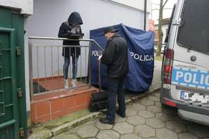 Przechodzień znalazł ciało kobiety na ul. Metalowej w Olsztynie