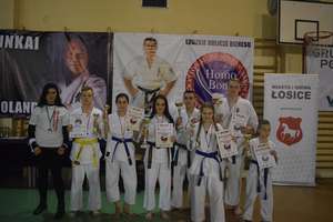 Udany start karateków w Łosicach. Przywieźli do domu pięć medali
