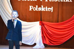 Soliści SP2 w VI Rejonowym Festiwalu Pieśni i Piosenki Polskiej w Lasecznie
